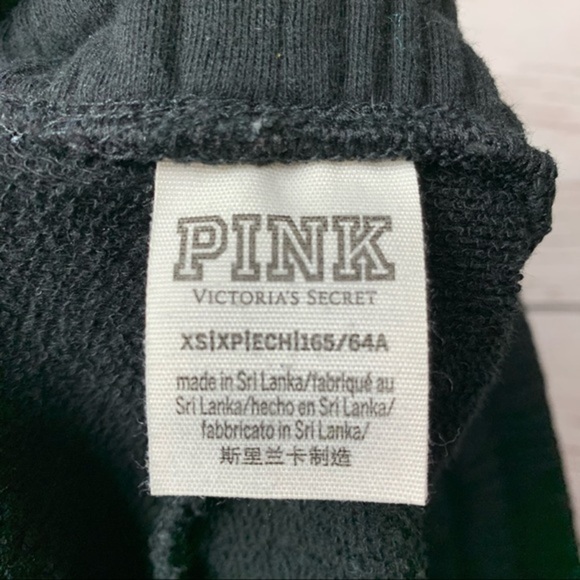 VS PINK Logo Varsity Trim Shorts - Picture 6 of 8